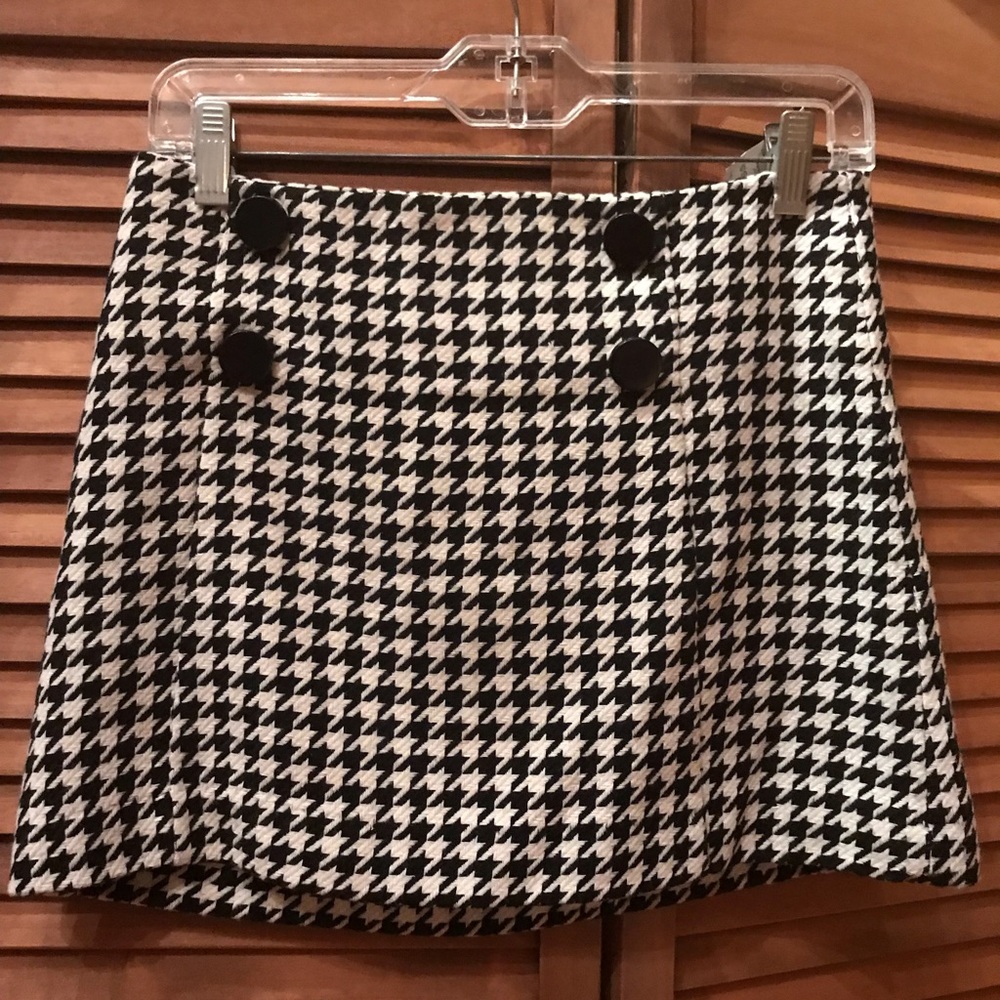 Express black and white checkered mini skirt